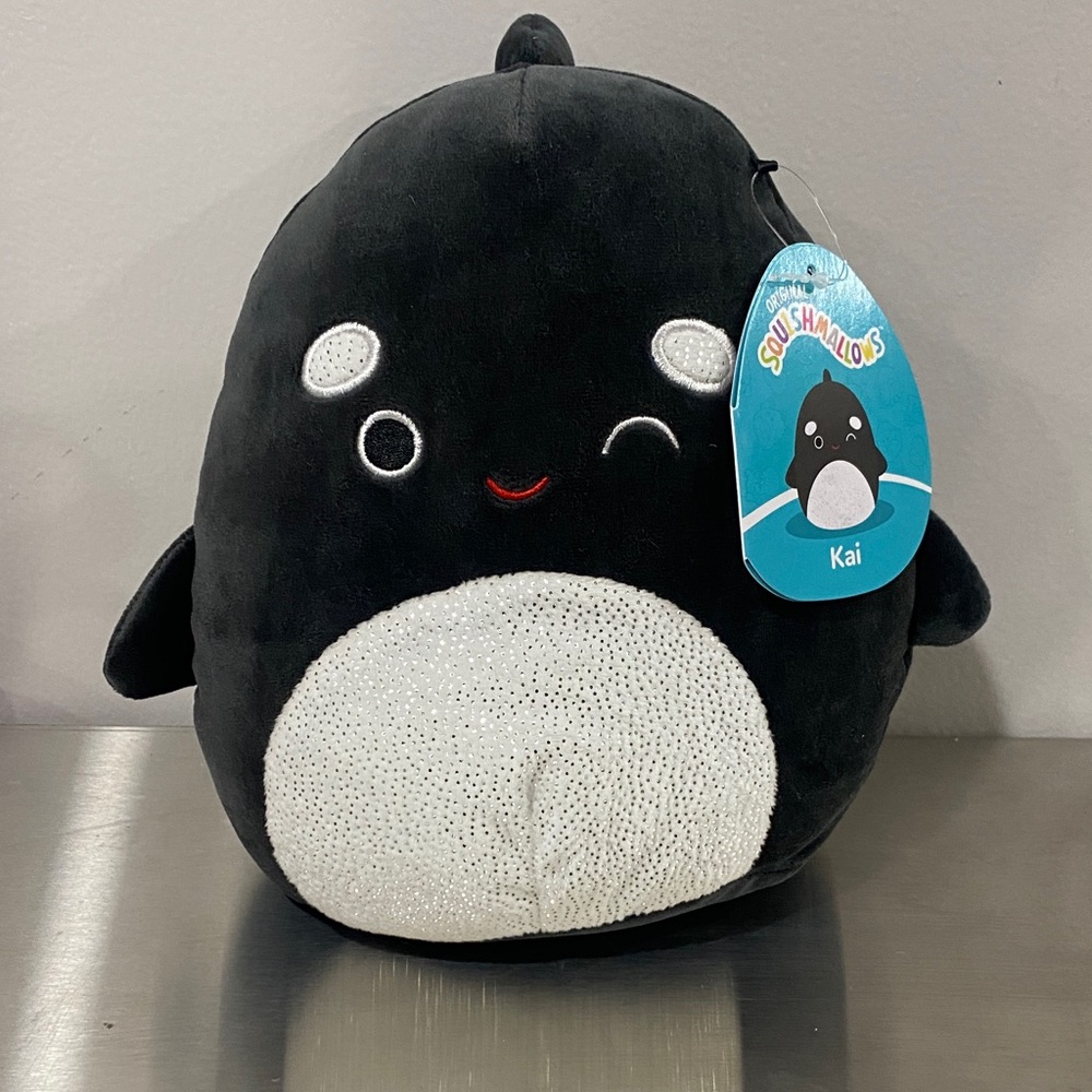 NWT Kai Killer Whale Squishmallows Black and White Plush Toy